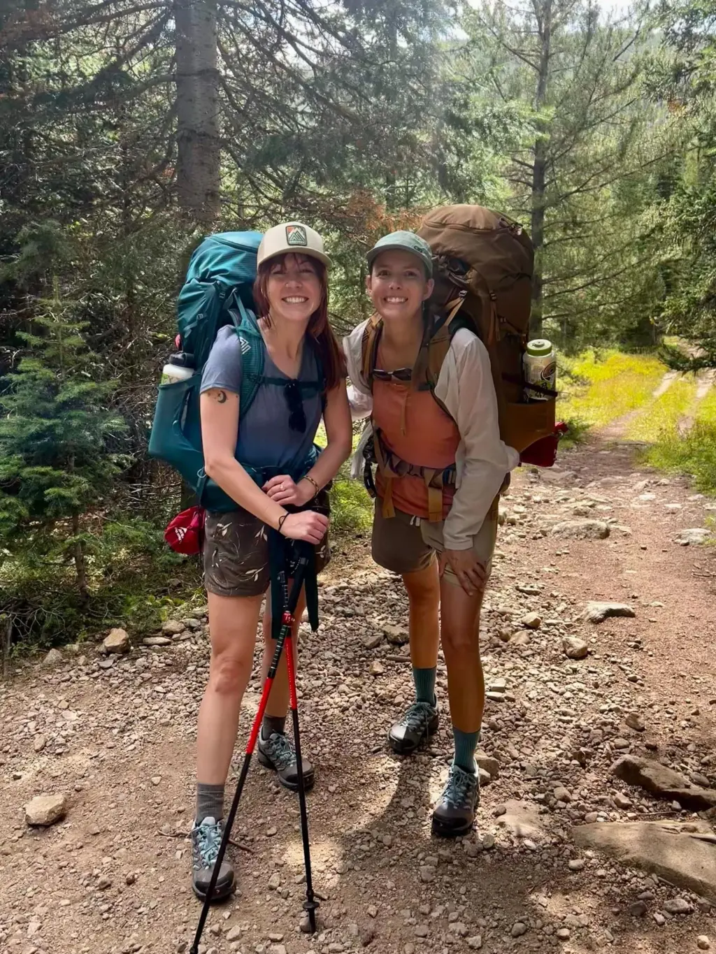 A Solo Walk Across America : The Real Travel Journey of Cheryl Strayed